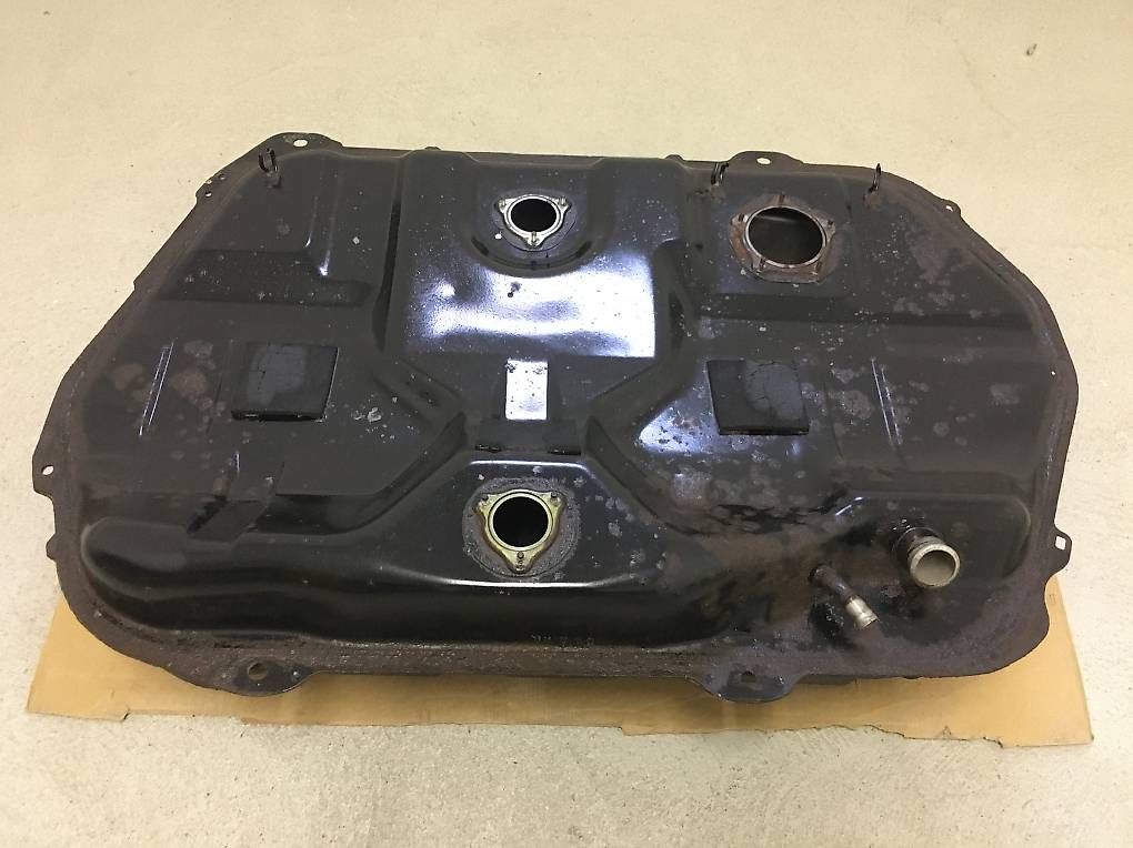 Accessori per altri veicoli: Mitsubishi Colt CA0/CAO Benzintank – Usato da Gipf-Oberfrick venduto da CNe 2