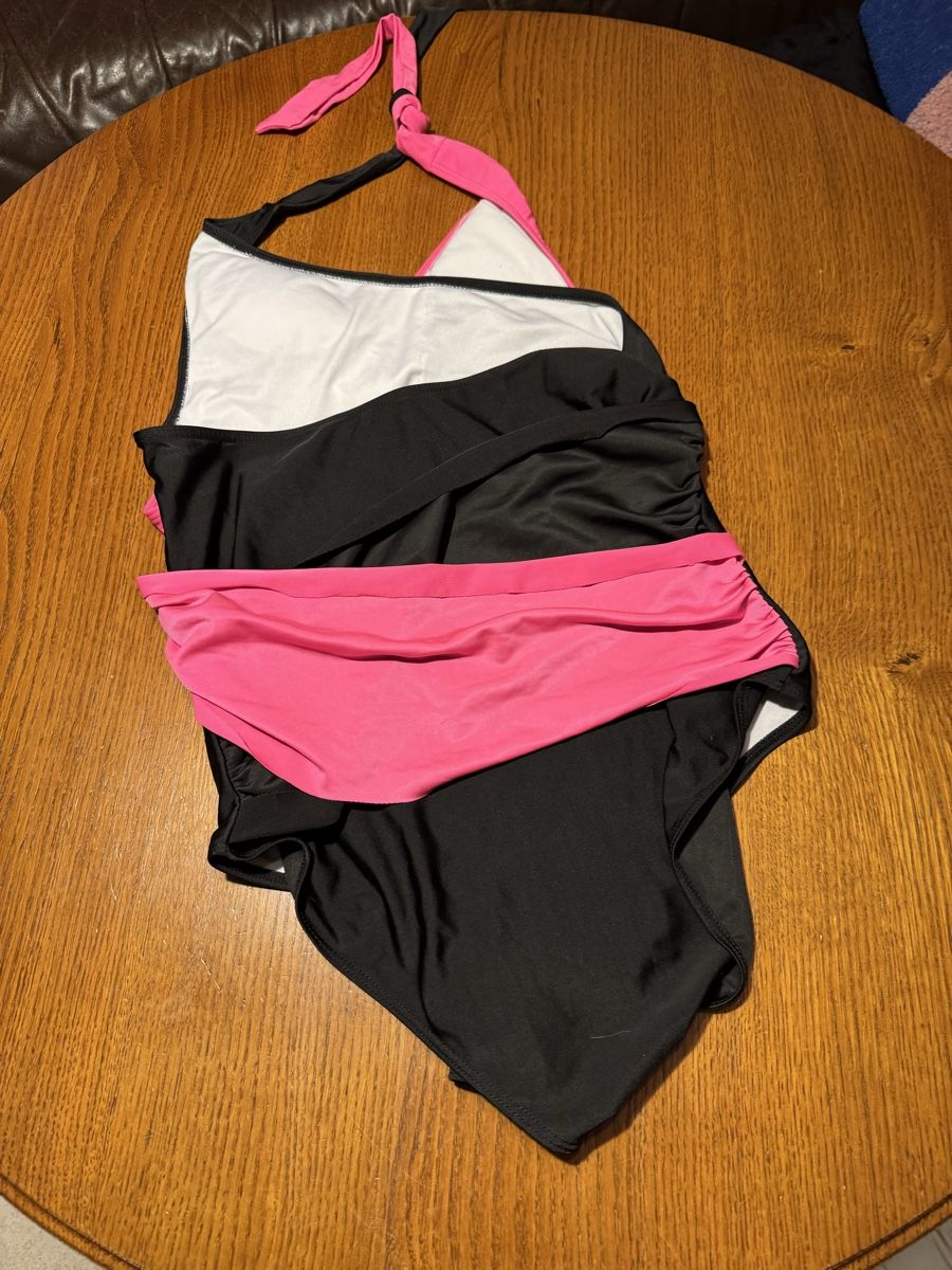 Costumi da bagno & Bikini: Costume de bain femme – Usato da Montsevelier venduto da ber_88db 1