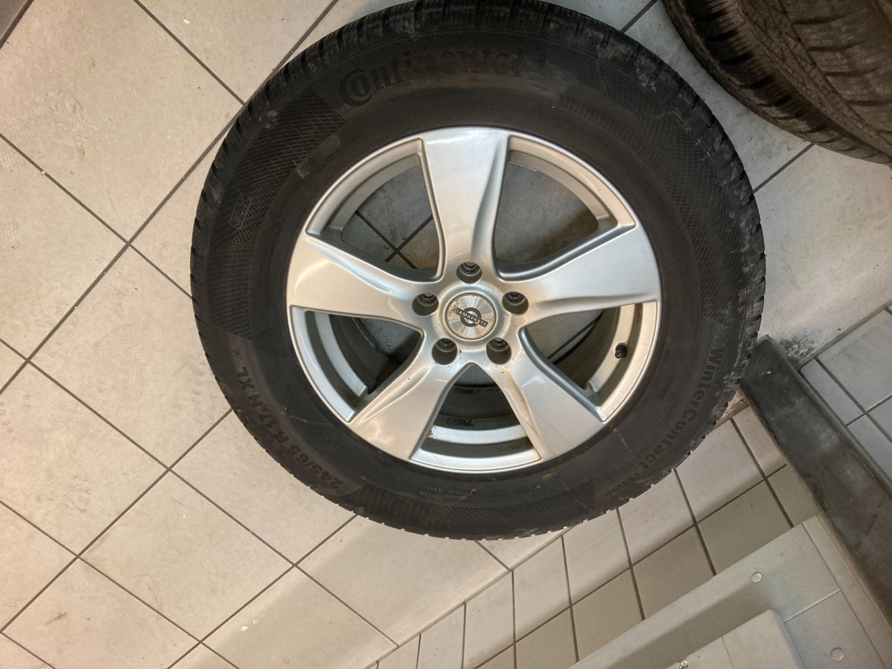 Pneumatici & Ruote complete: VW Amarok Winterräder 245/65R17 – Usato da Cham venduto da WB2223 4