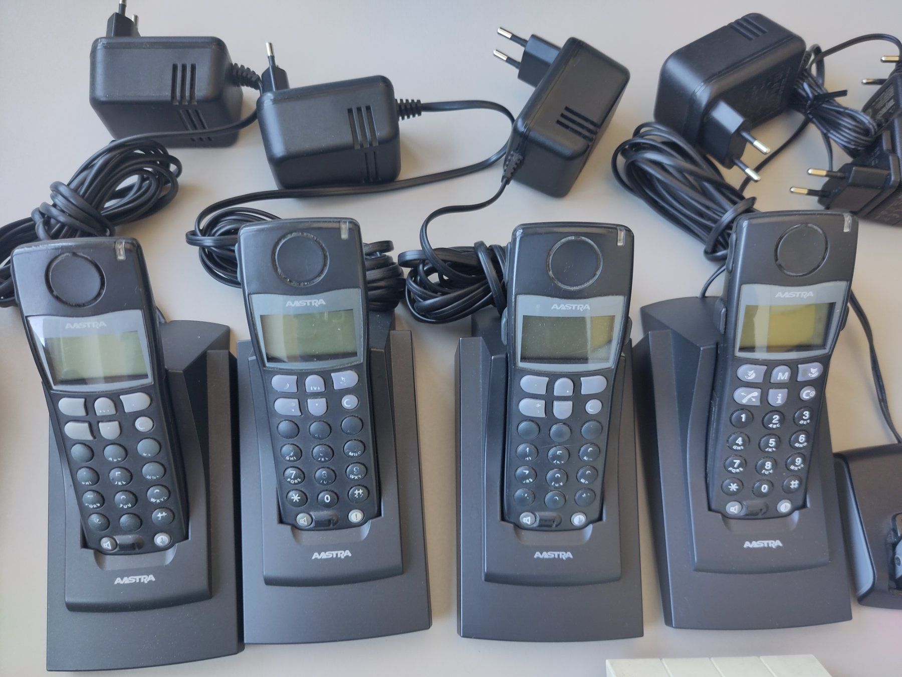Aastra Telefoni: AASTRA/Mitel Telefonsystem, diverse Telefone & Zubehör – Usato da Oberriet SG venduto da Su-gus.or 7