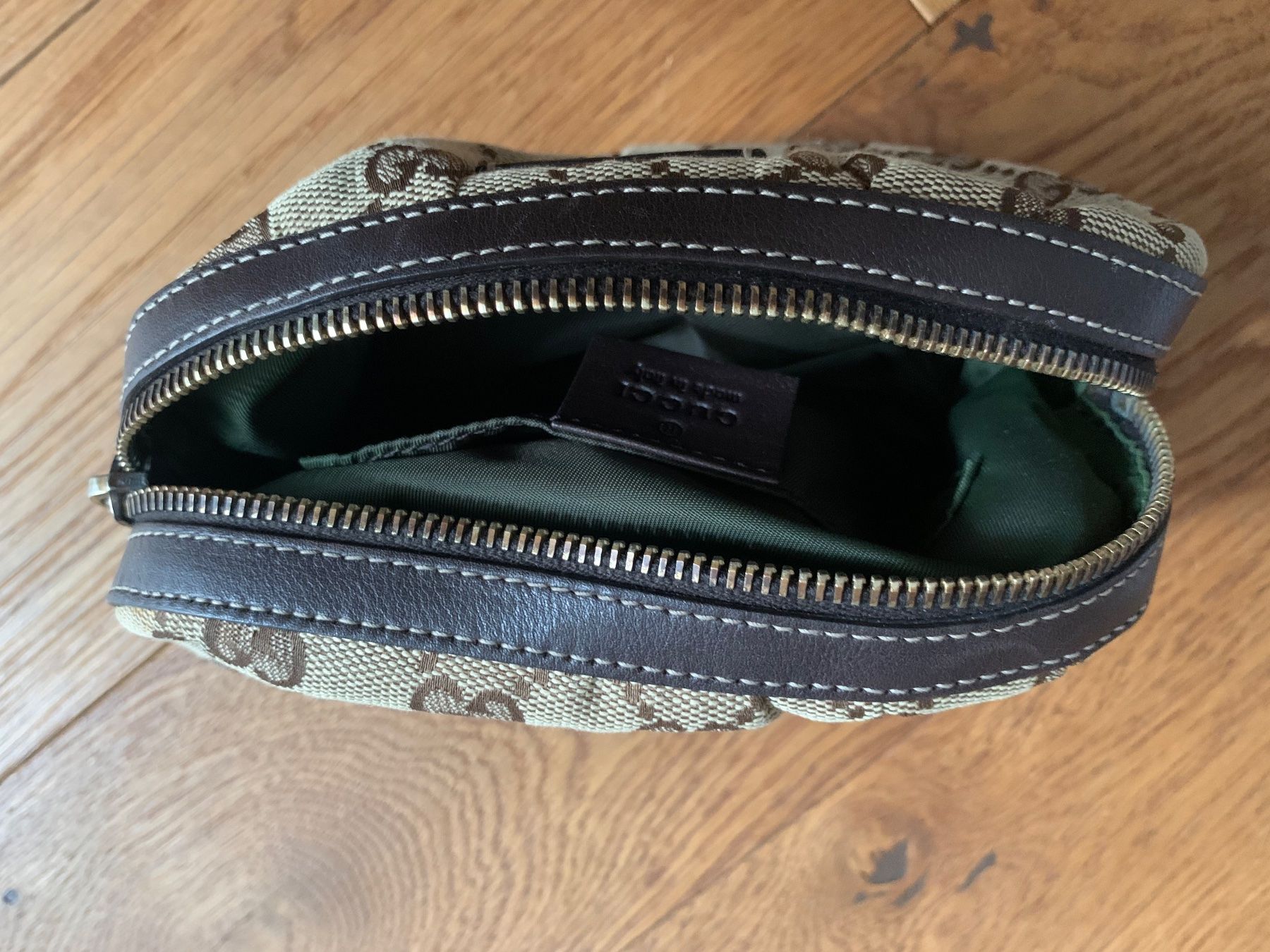 Gucci Custodie per cosmetici: GUCCI Kosmetiktasche / Kulturbeutel – Usato da Bern venduto da Mawe0205 5