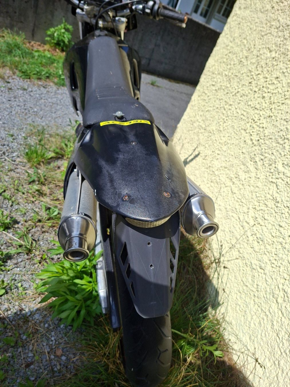Husqvarna Enduro: MOTORRAD – Défectueux à Riedern par Canimen 4