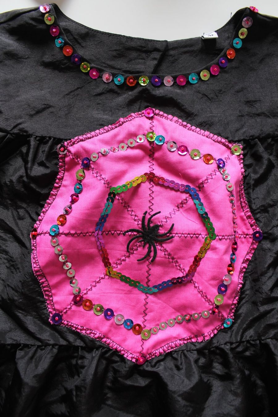 Costumi: Costume sorcière / Hexe t. 152 – Usato da Peseux venduto da CoolShoping 4