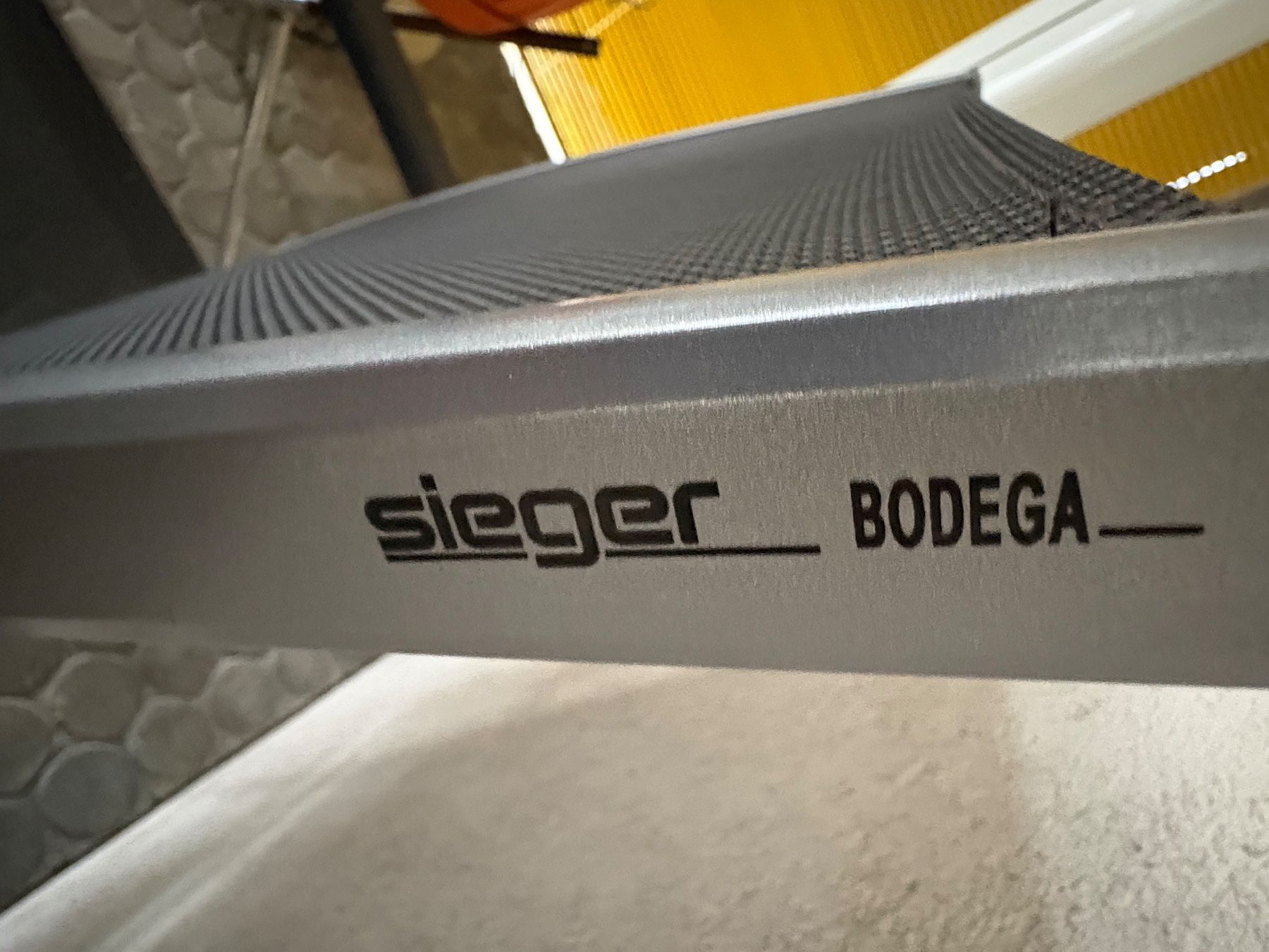 Ensemble table et chaises: Sieger Bodega  2 mal Stühle  gebraucht – D'occasion à Niederbuchsiten par Mer75 1