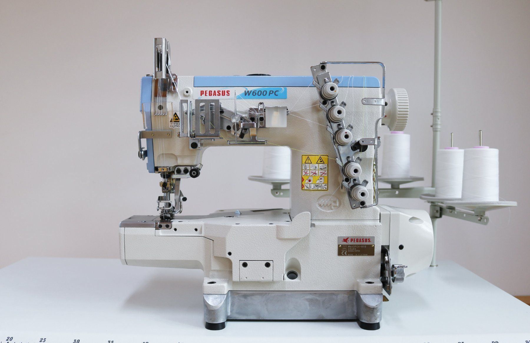 Macchine da cucire: Cover Industrienähmaschine Pegasus W662 – Nuovo e nell'imballaggio originale da Rehetobel venduto da dani034 2