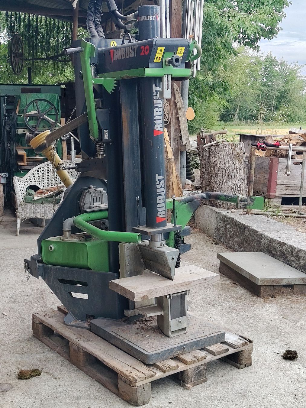 Tutte le macchine: Holzspaltmaschine Robust 20 – Usato da Engishofen venduto da bassbuur 2
