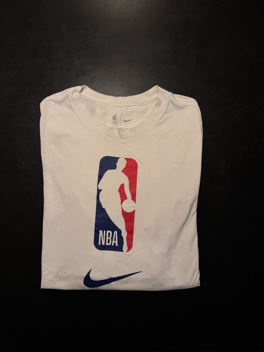 Nba T-shirt: NBA Longsleeve Shirt – Usato da Bern venduto da jan_bfn5 1