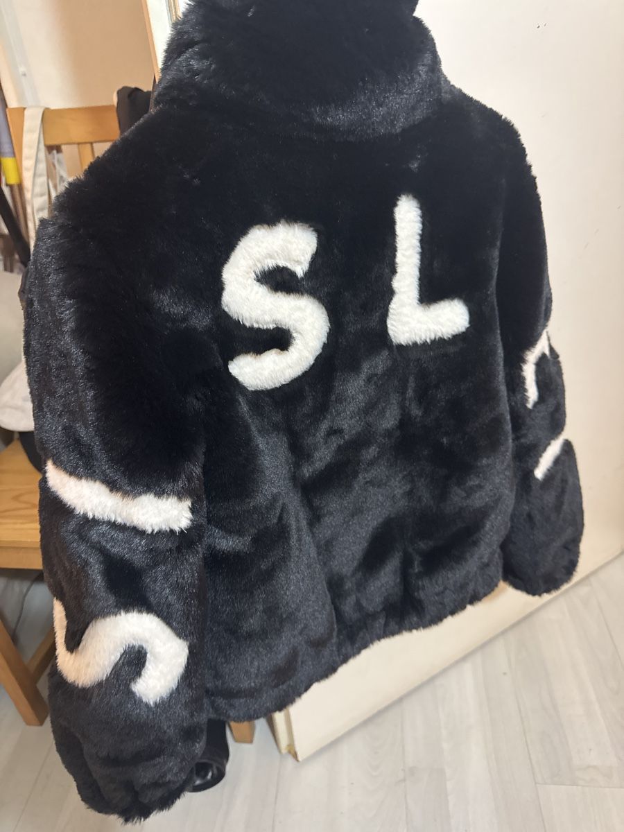 Sisley Giacche & Cappotti: Warme, schwarze Jacke Sisley – Usato da Gersau venduto da Second-Hand-Shop 1