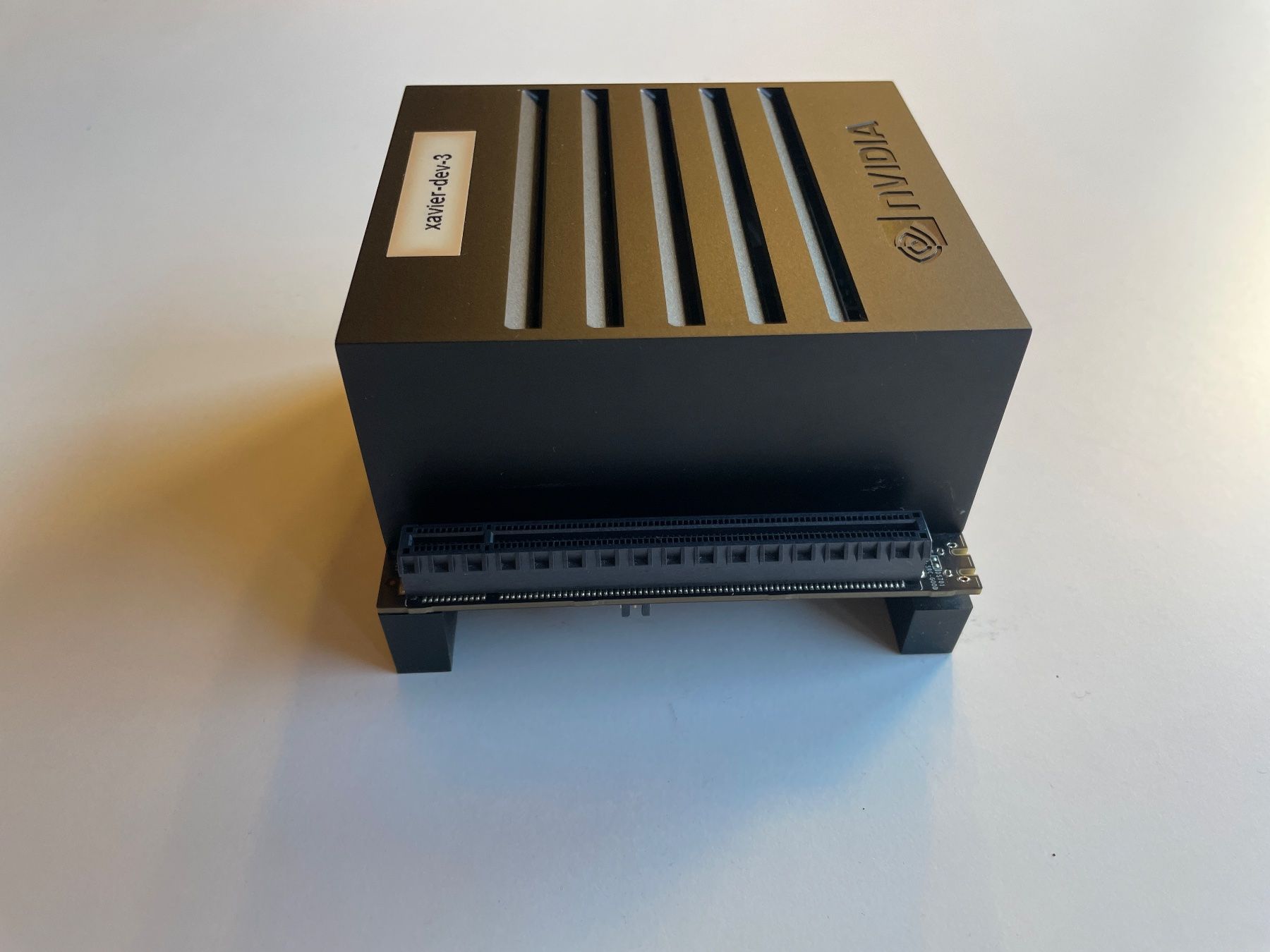 Nvidia PC: NVIDIA Jetson AGX Xavier Developer Kit – Usato da Pfungen venduto da gilbertfr 1