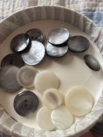 Lot de boutons nacrés vintage