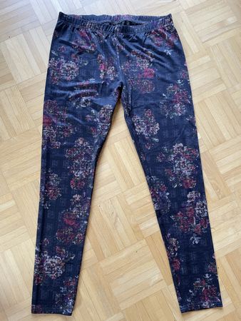 Leggings Grösse 44 L Blumen Stretch cool kl stern