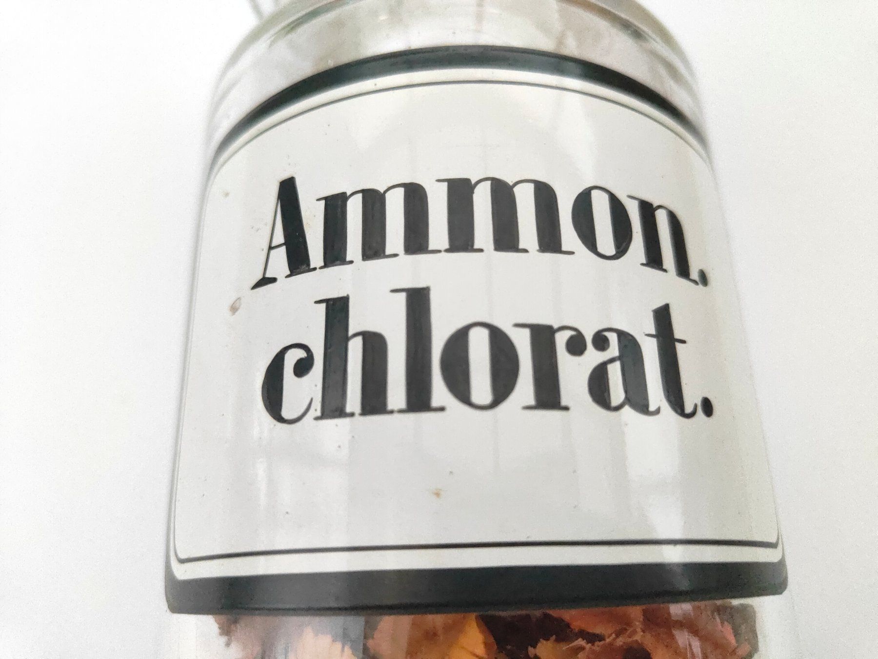 Matériel de laboratoire: Antike Apothekerflasche "Ammon. chlorat." – D'occasion à Zürich par mobilix 1