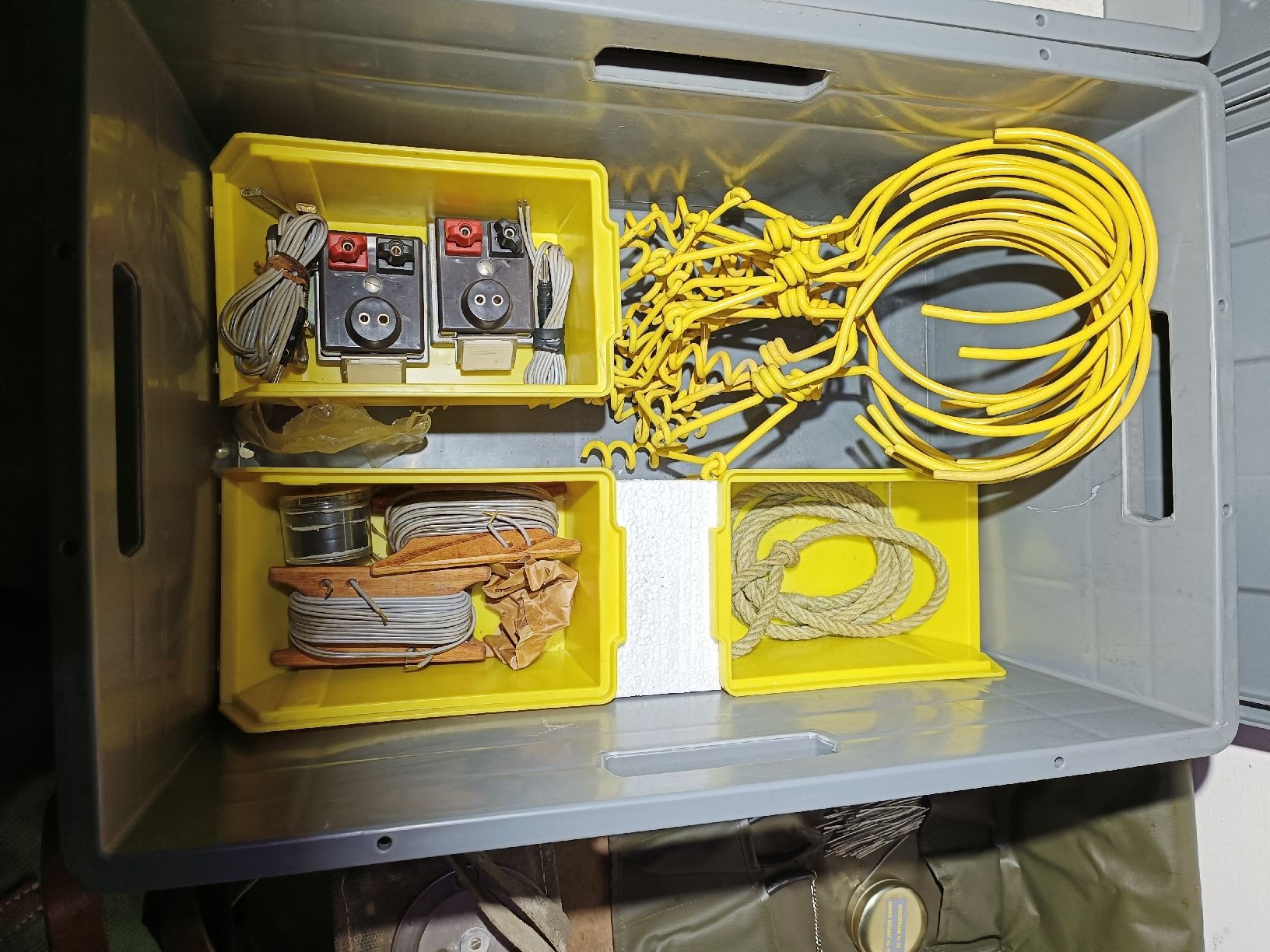 Radiocomunicazione: Amateurfunk Zivilschutz Schweizer Armee – Usato da Ufhusen venduto da Condor95 5