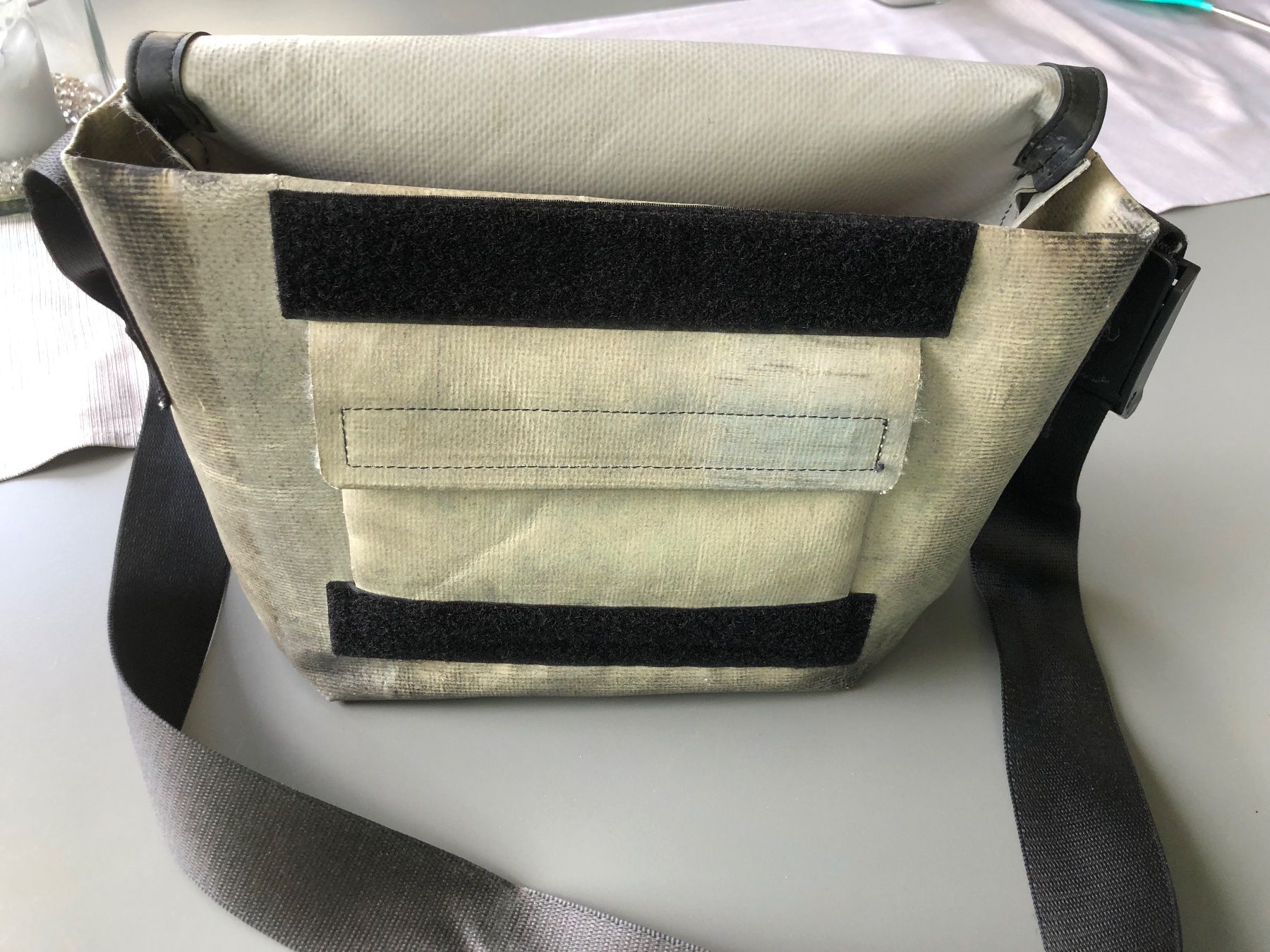 Freitag Sacs: Umhängetasche – D'occasion à Winterthur par hjt_lp9n 2