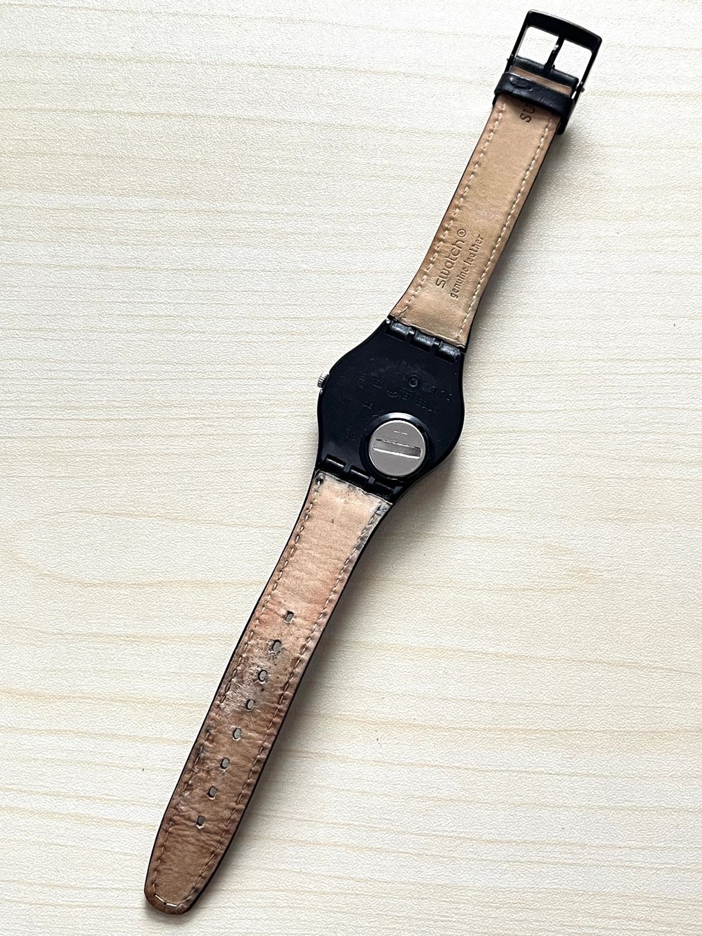 Swatch Orologi: Schwarze Swatch Gent Uhr mit Lederarmband – Usato da Grenchen venduto da chththl 6