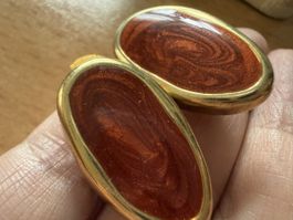 Elegante Vintage-Ohrringe in Braun und Goldfarbe
