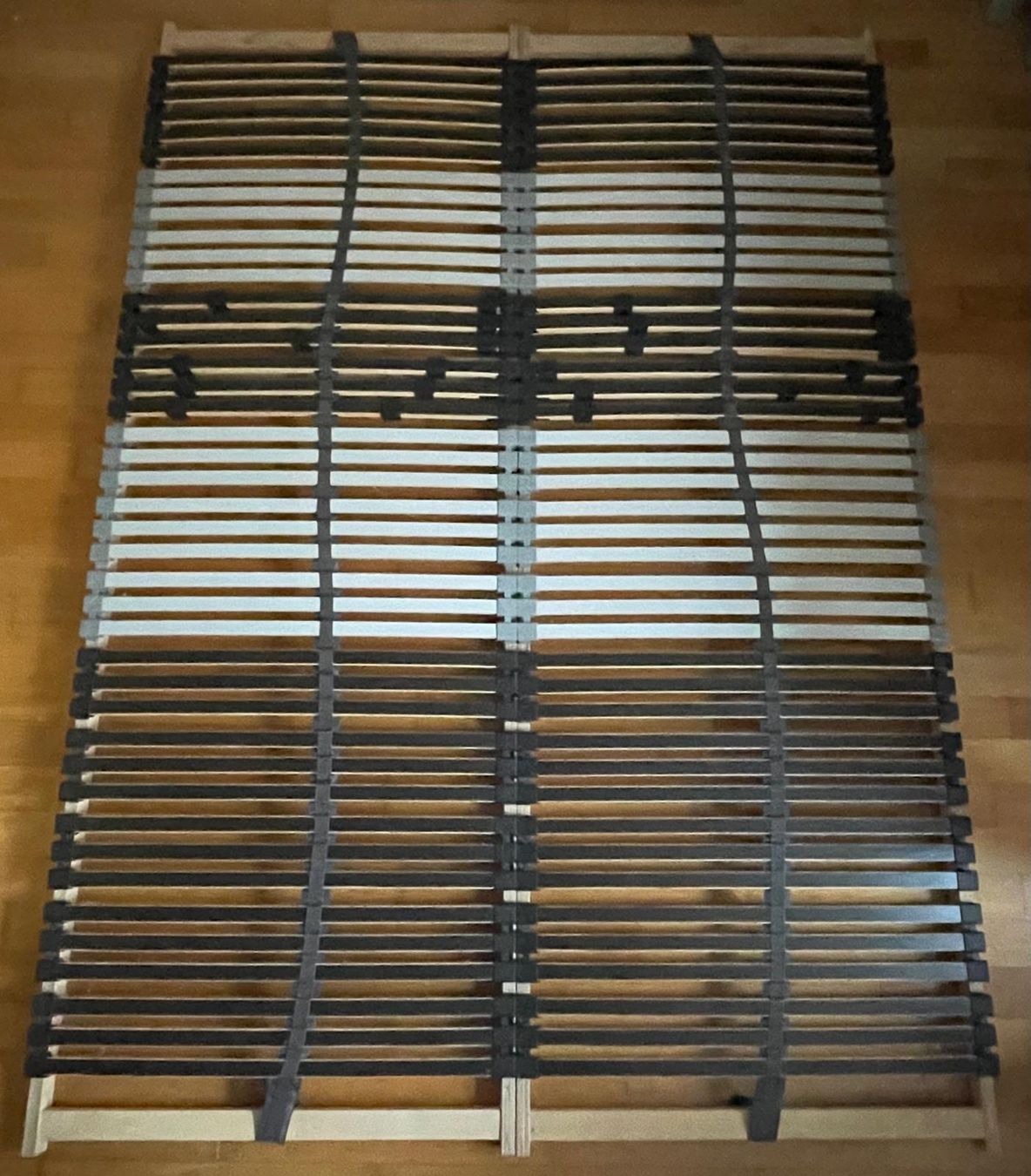 Lits: Bed frames – D'occasion à Zürich par muc_ykj2