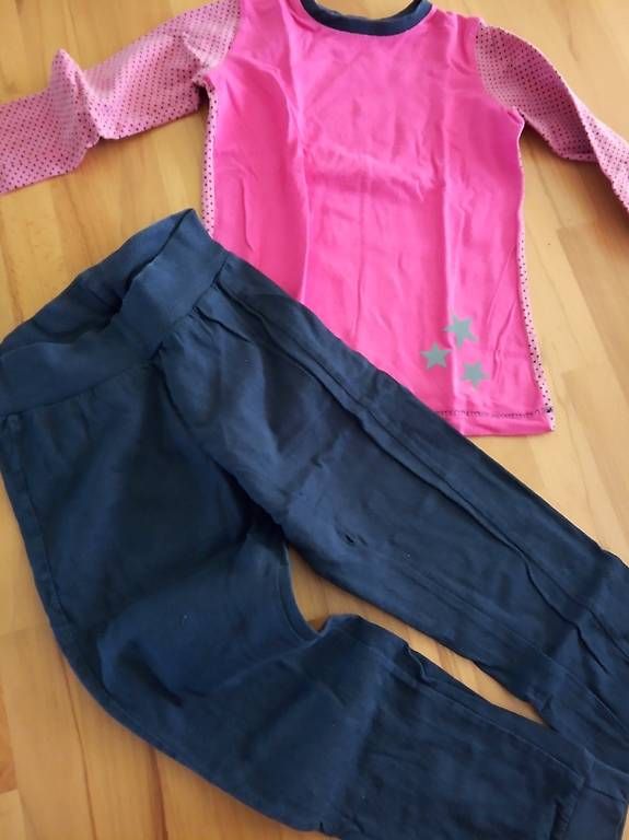Pigiama & Simili: Mädchen-Pyjama – Usato da Lyss venduto da froskur