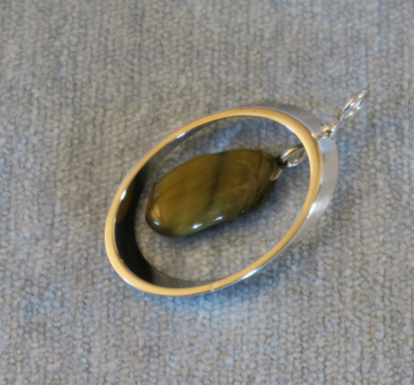 Anhänger: Anhänger oval mit Tigerauge – Gebraucht aus Brittnau von marlenestone