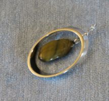 Anhänger oval mit Tigerauge