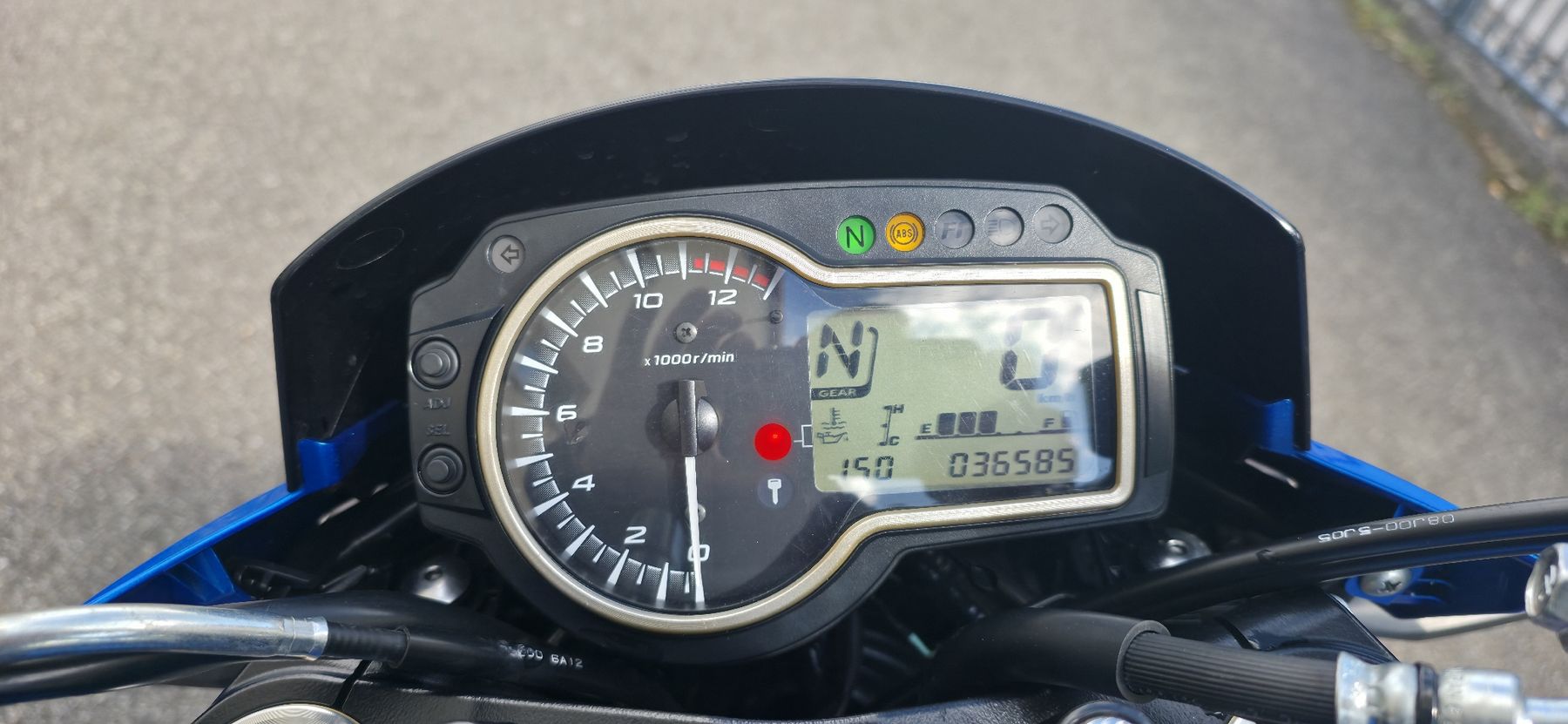 Suzuki Strasse: Suzuki GSR750 – Gebraucht aus Grenchen von Gregor.49 9