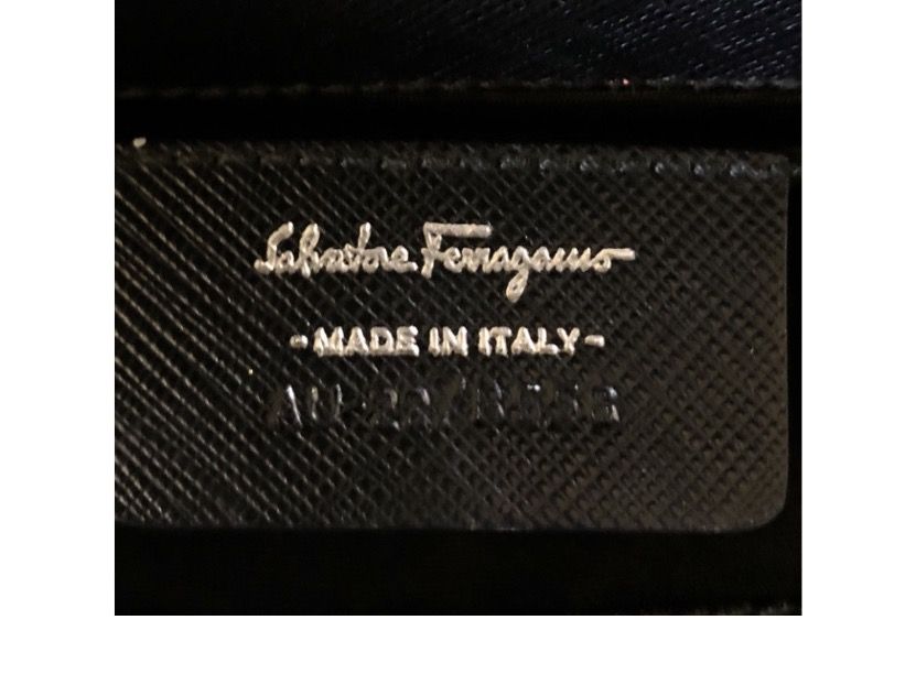 Salvatore Ferragamo Borse da donna: 100 % original Salvatore Ferragamo bag – Usato da Meilen venduto da ana_qaz 3