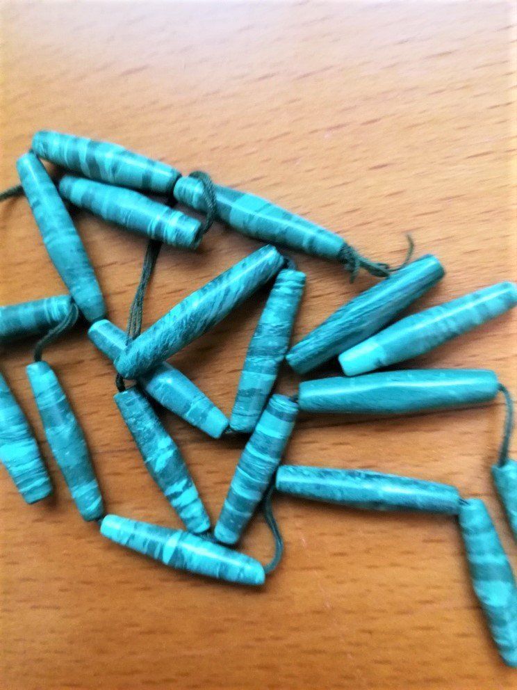 Pietre preziose: Malachit (Imit.) 16x4mm 1 Strang – Nuovo (secondo la descrizione) da Alpnachstad venduto da perlengaby 1