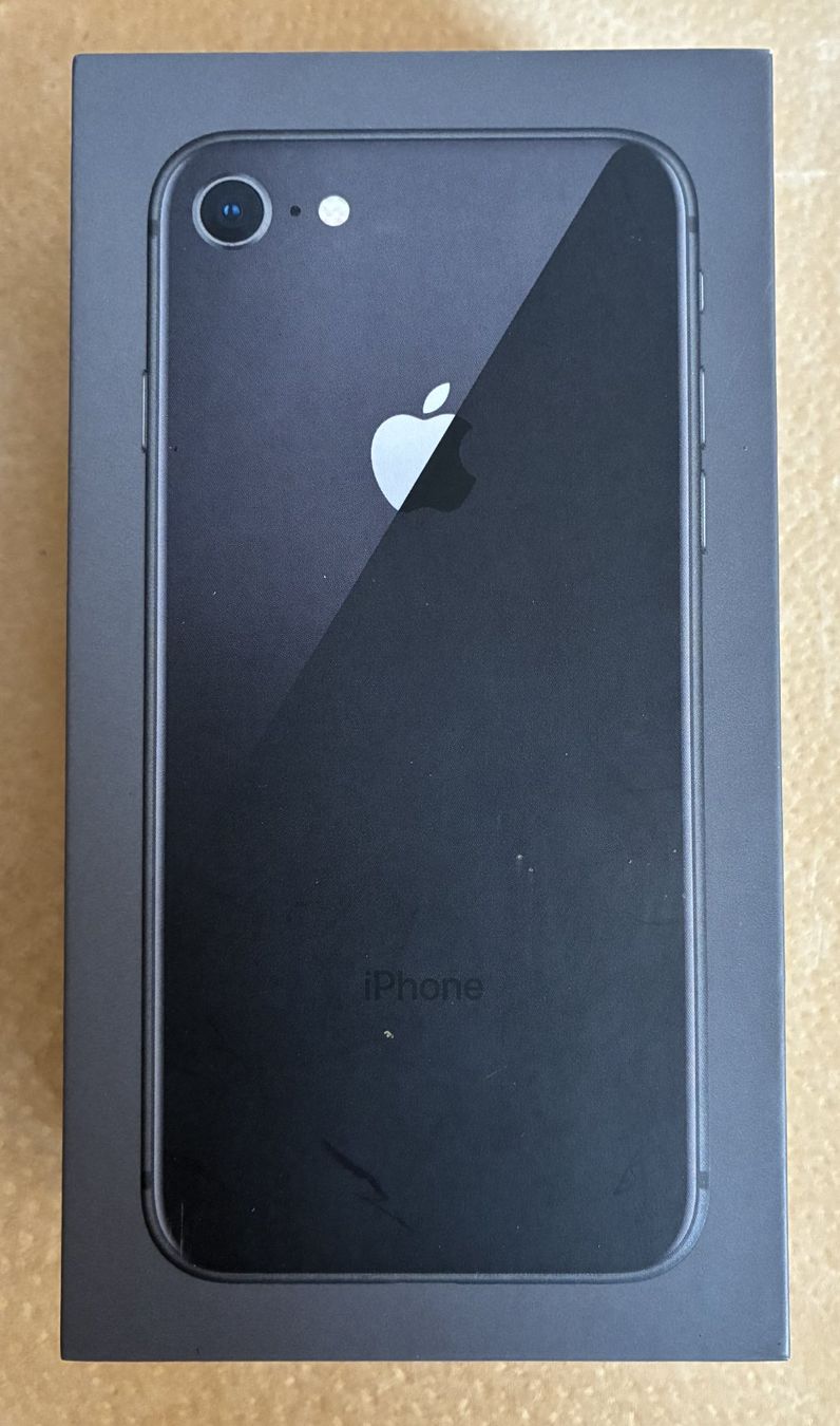 Apple Telefoni cellulari / Smartphones: iPhone 8 64GB Space Grey – Usato da Ringgenberg BE venduto da ziggythecat 2