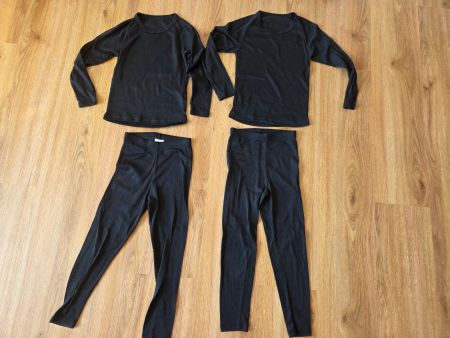 2 x Skiunterwäscheset Gr. 110, 2 Oberteile, 2 Hosen