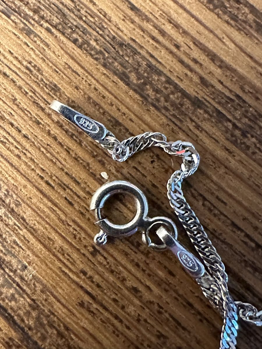 Catenine: Halskette aus Silber mit Schmetterling – Usato da Liestal venduto da Tschopp77 1