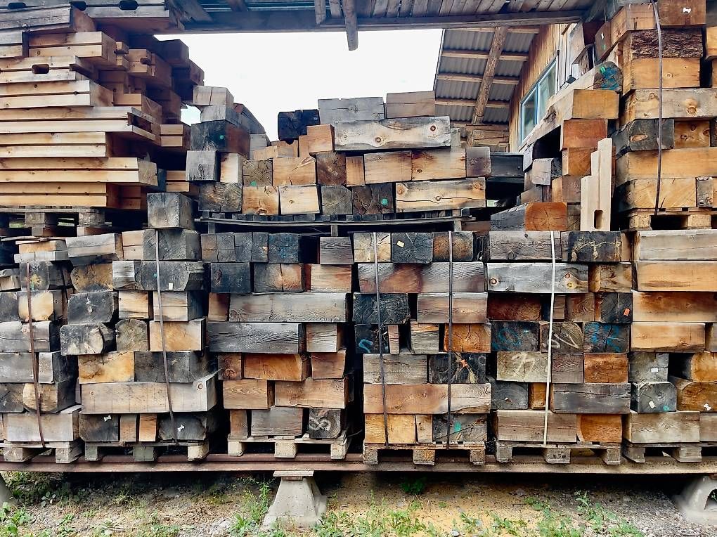 Articoli in legno: Arvenholzklötze grosse Menge – Usato da Zürich venduto da 9040 2