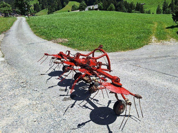 Tutte le macchine: Kreiselheuer – Usato da Schangnau venduto da senn6 4
