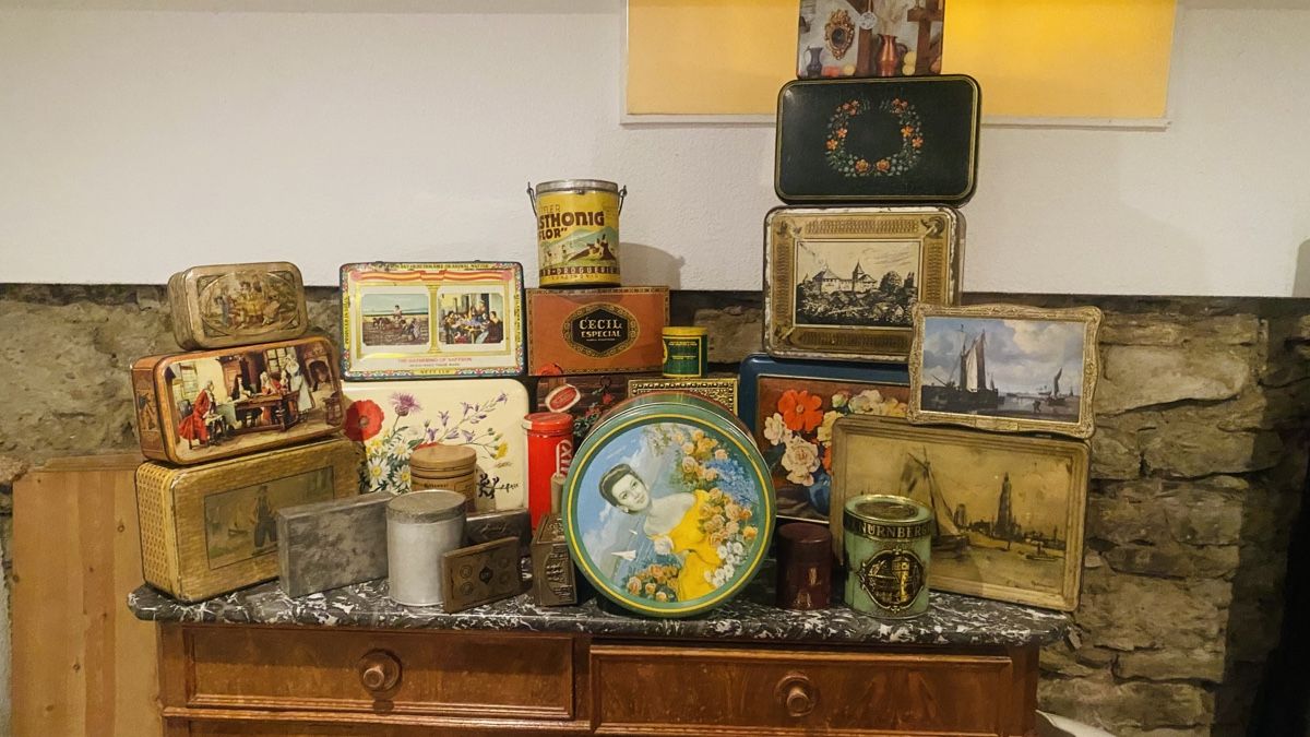 Dosen: Antike Blechdosen Sammlung – Gebraucht aus Roggliswil von star32