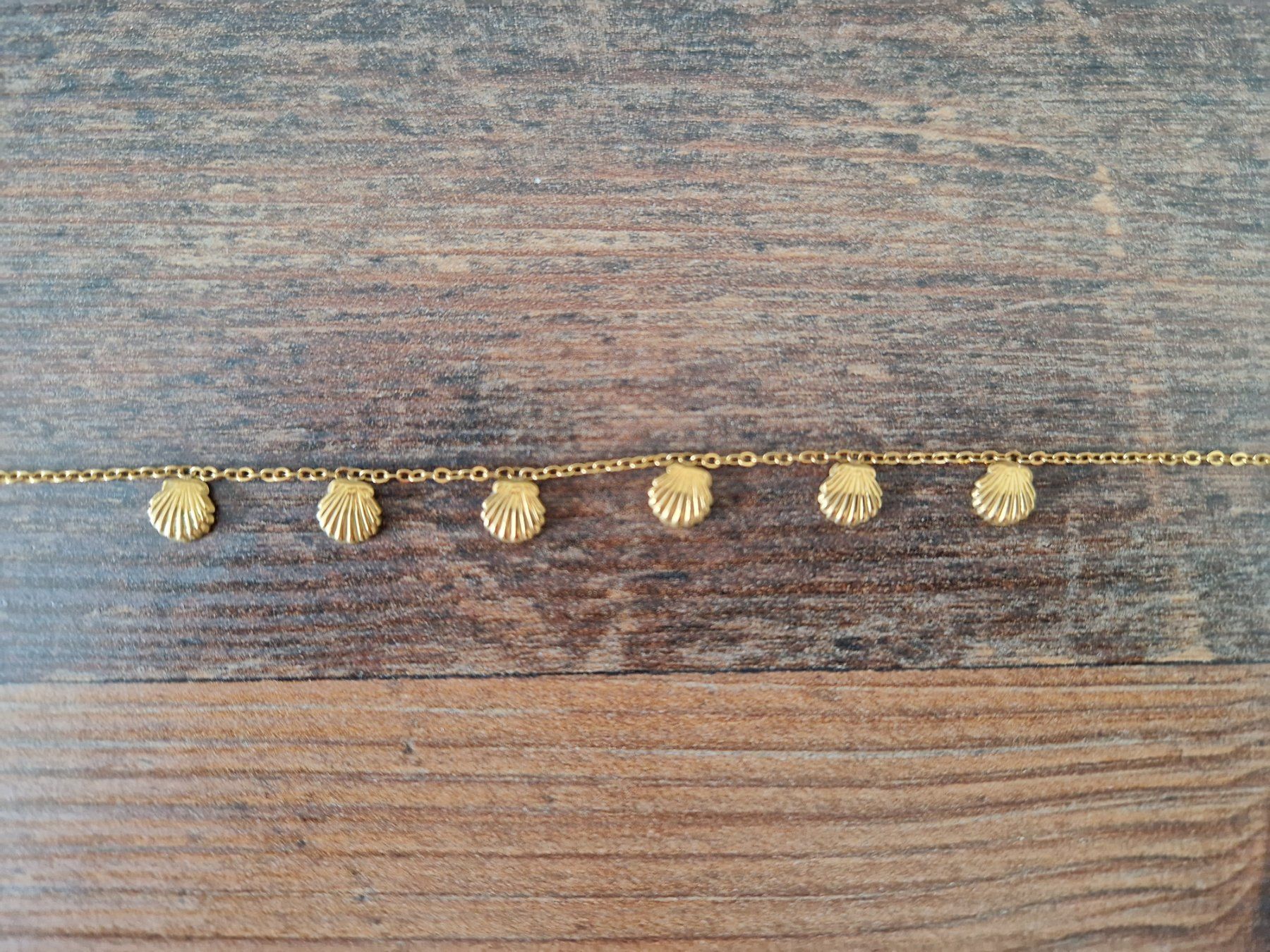 Catenine: Fusskette mit Muscheln in gold – Usato da Bern venduto da Somatom_ 1