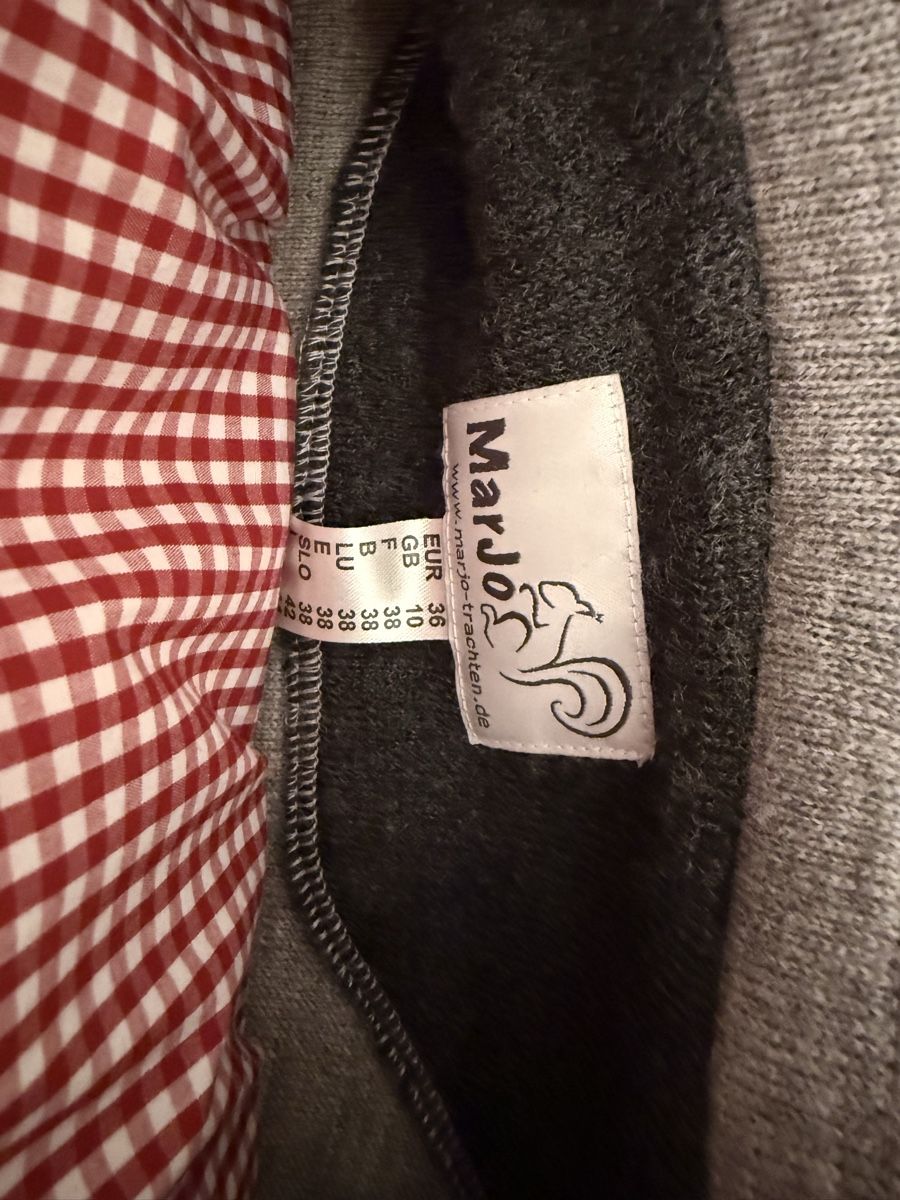 Giacche: Marjo Trachtenblazer und kurzarm Bluse Gr. 36, – Usato da Maur venduto da Heidi2.0 2