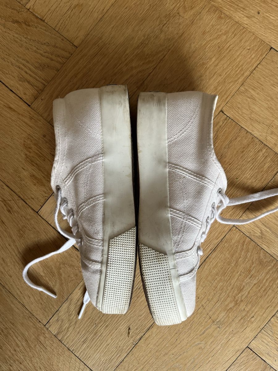 Superga Scarpe da donna: Superga Turnschuhe weiss Grösse 37 – Usato da Zürich venduto da vitobossha 1