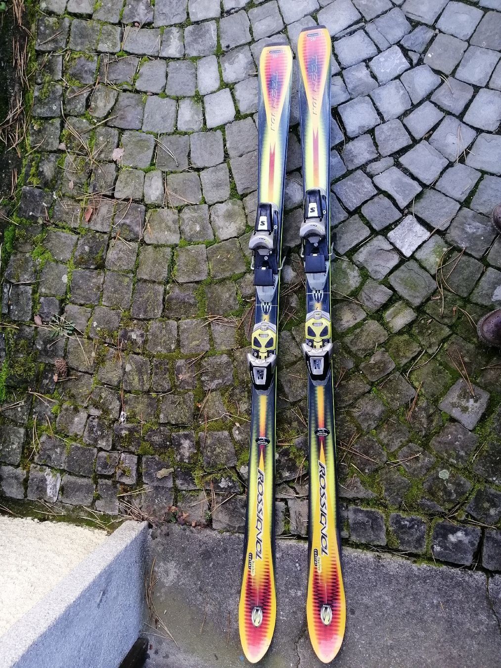 Rossignol Sci: Skis Rossignol 160 cm, fixations Salomon – Usato da Lausanne venduto da Jdelta 6