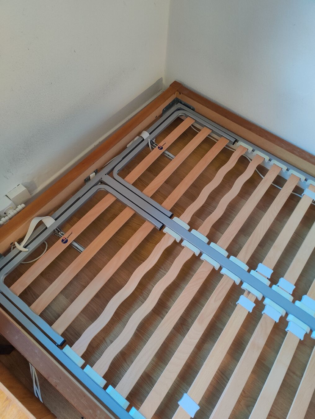 Letti: Bett mit Lattenrost 140x200 – Usato da Winterthur venduto da dariobossy 1