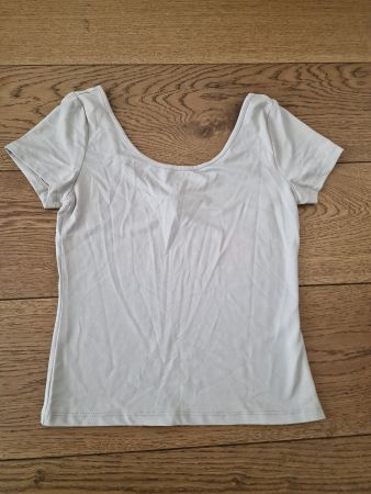 T-Shirt beige mit weitem Ausschnitt H&M, Gr. Sie neu