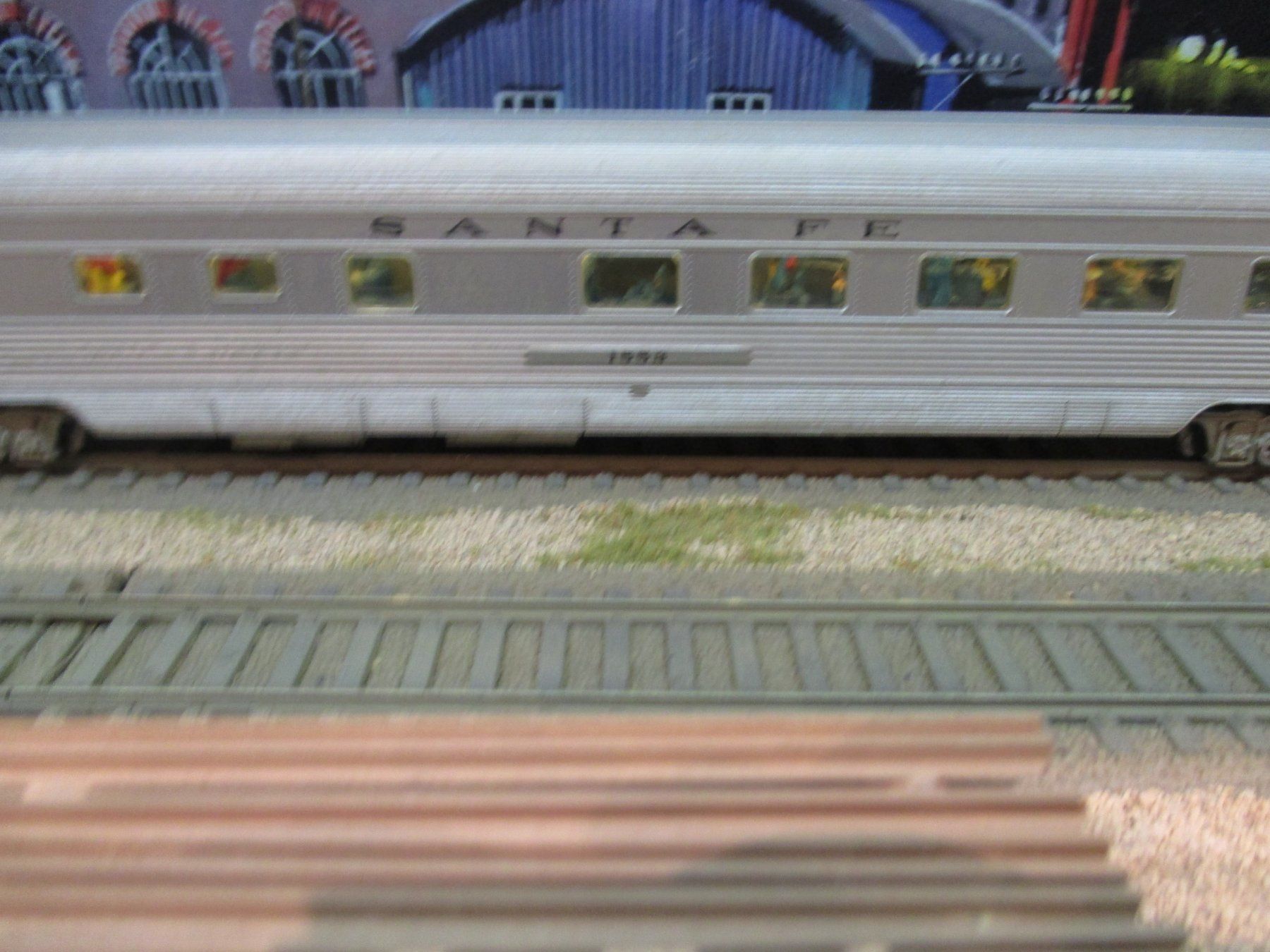 Athearn Modellini di ferrovie: 8 x Santa FE Passenger Train DC/DCC mit Licht plus Zusatzmat – Usato da Villmergen venduto da trainmaster111 6