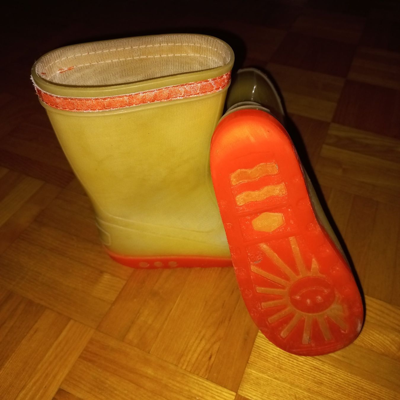 Scarpe per ragazzi: Gummistiefel gr.28 – Usato da Bachenbülach venduto da enigmatic 1