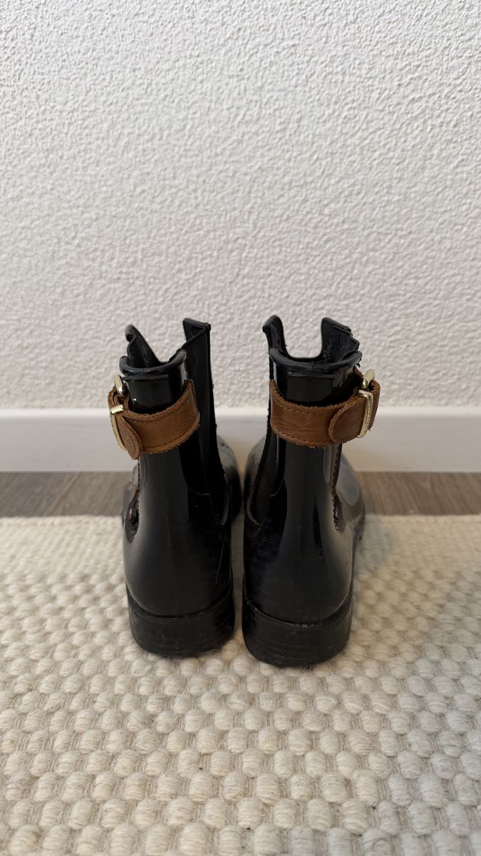 Tommy Hilfiger Scarpe da donna: Tommy Hilfiger Black Rain Boots, Size 41 worn! – Difettoso da Zürich venduto da kor_pm27 1