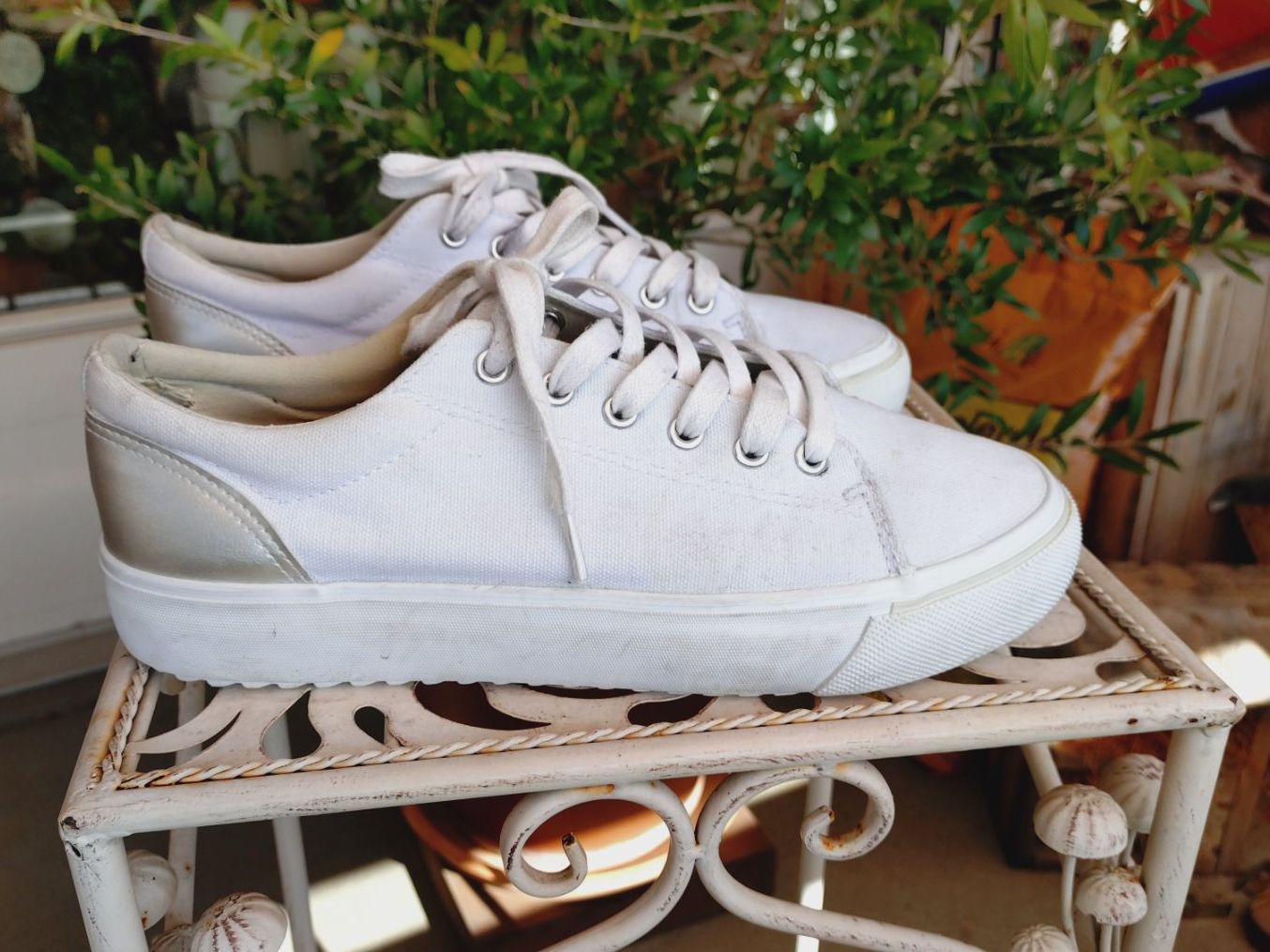 Graceland Damenschuhe: Graceland Sneakers 40, Weiss/Silber – Gebraucht aus Uster von Junipa 1