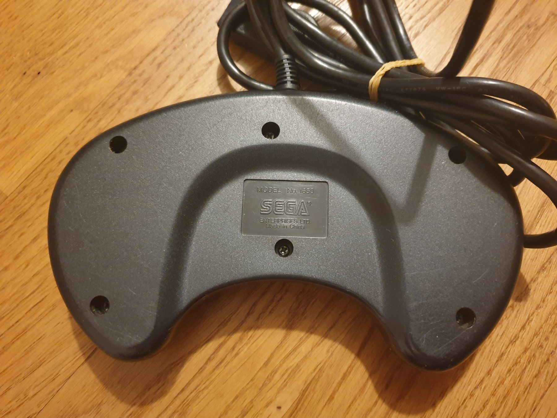 Controller: SEGA Mega Drive Controller – Usato da Rain venduto da Laupia 1