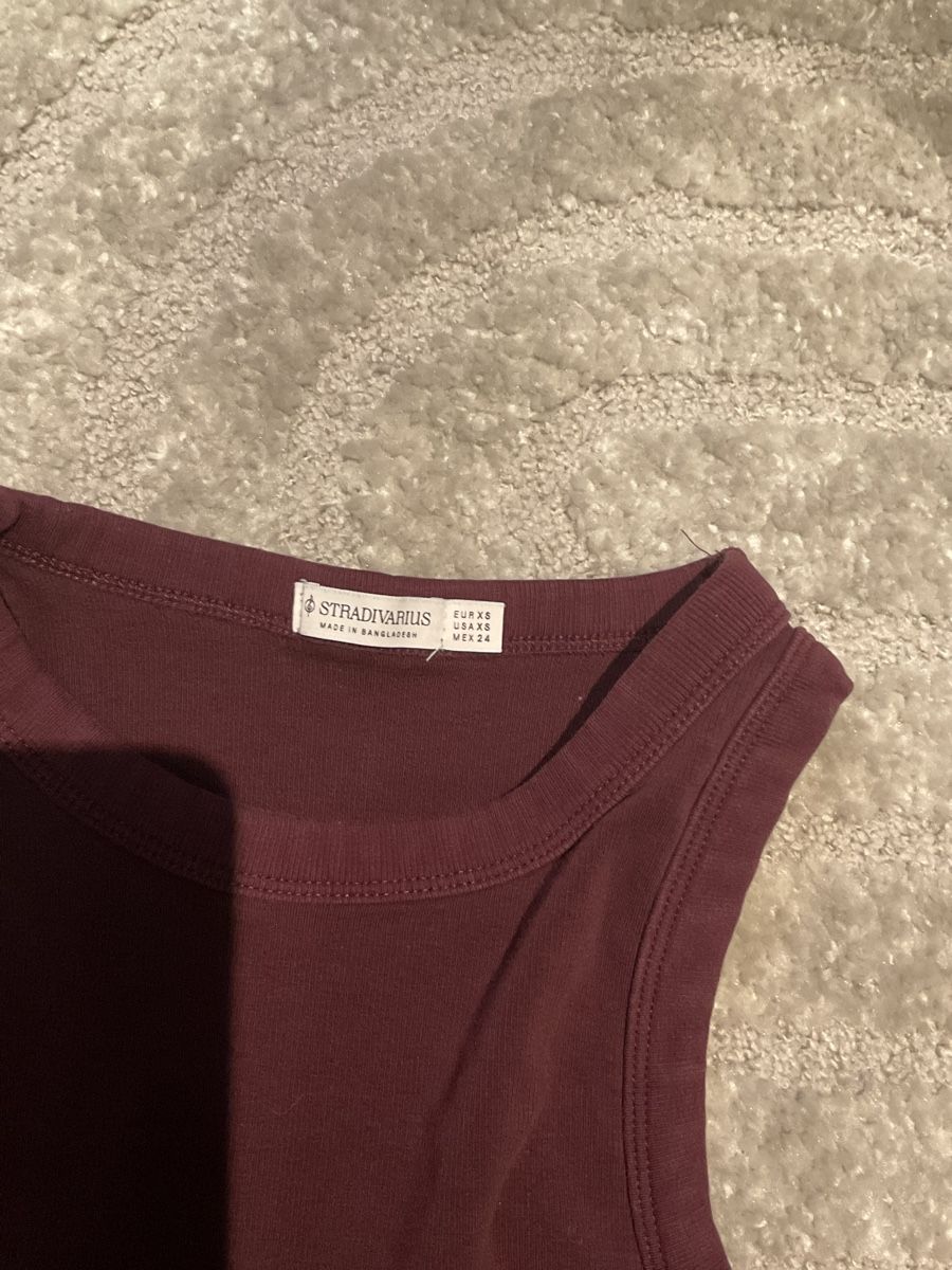 Stradivarius T-shirt: Damen Tanktop Stradivarius XS  – Usato da La Chaux-de-Fonds venduto da joa_jk5g 1