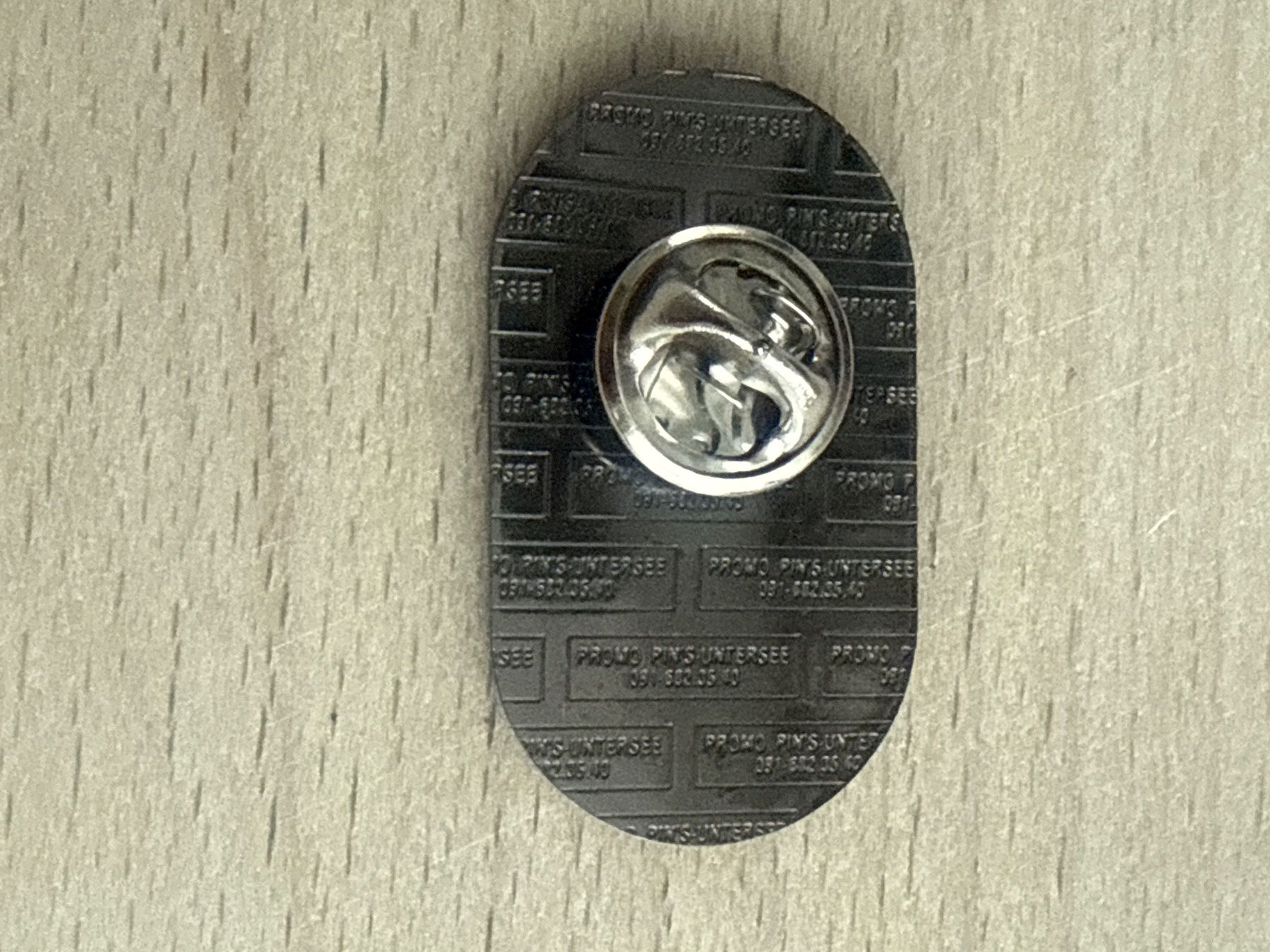 Placchette & Badge: Pin Tessserete 1977-1997 – Usato da Glattbrugg venduto da Schweigmatt 1