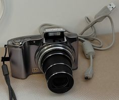 OLYMPUS Digitalkamera - 24X SZ-14 《Art;2956》