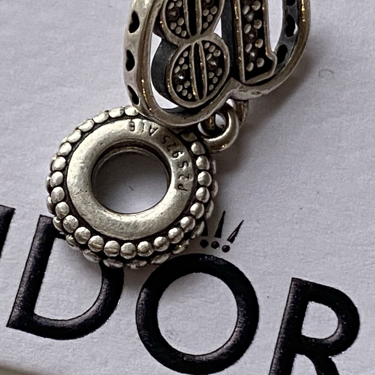 Pandora Ciondoli: Pandora 18 Herz Charms – Usato da Givisiez venduto da dor_xb9k 1