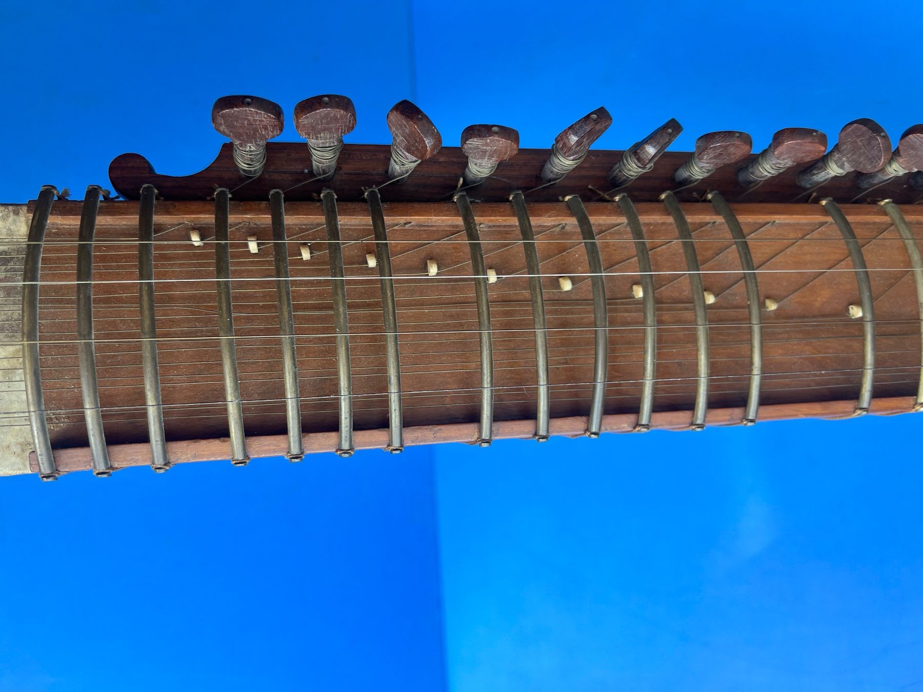 Strumenti musicali: Antikes Indisches Seiteninstrument – Usato da Unterengstringen venduto da Gustav03 7