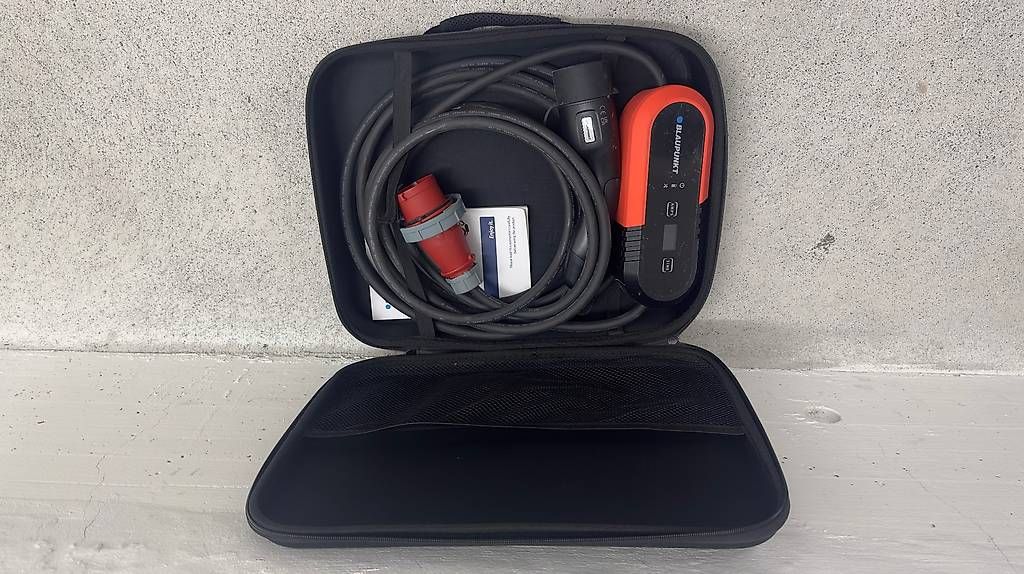 Blaupunkt Batterie-Ladegeräte: Portabler Autocharger Blaupunkt – Gebraucht aus Mollis von Cremonese1